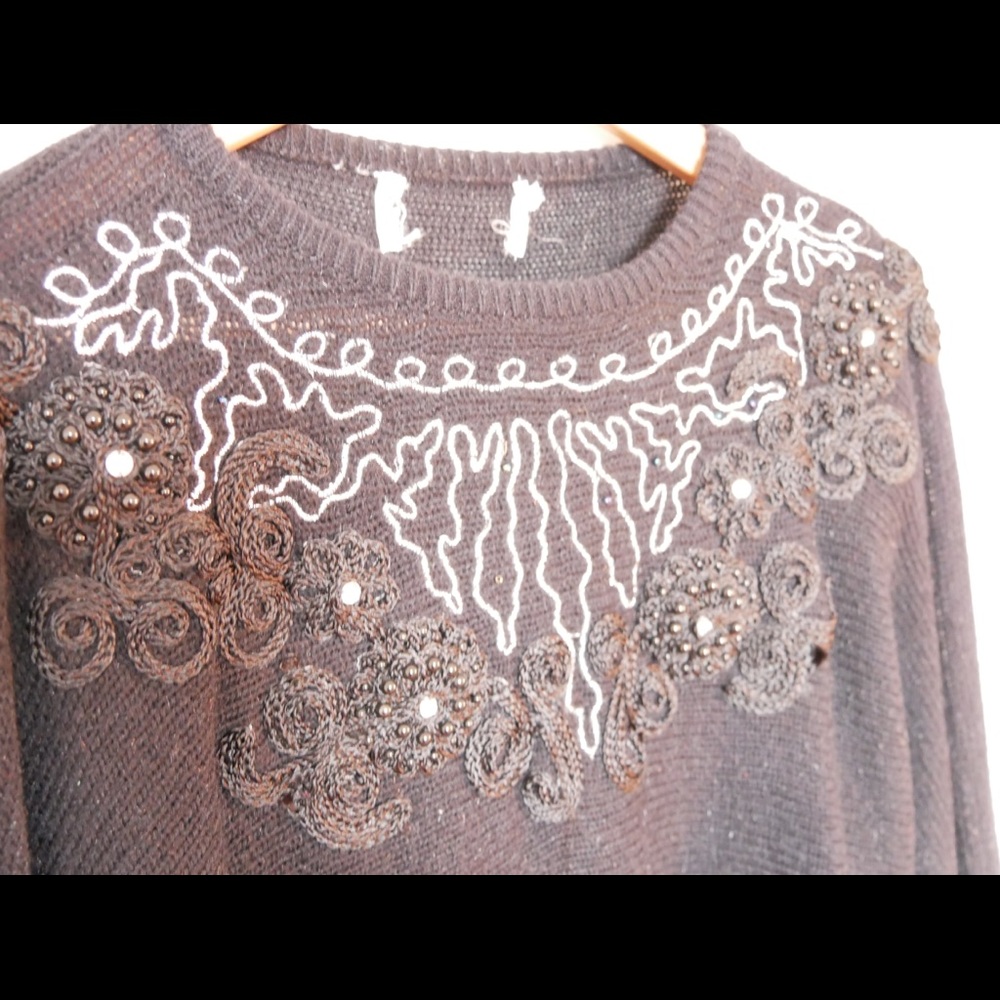 Vintage Sweater - Picture 2 of 3